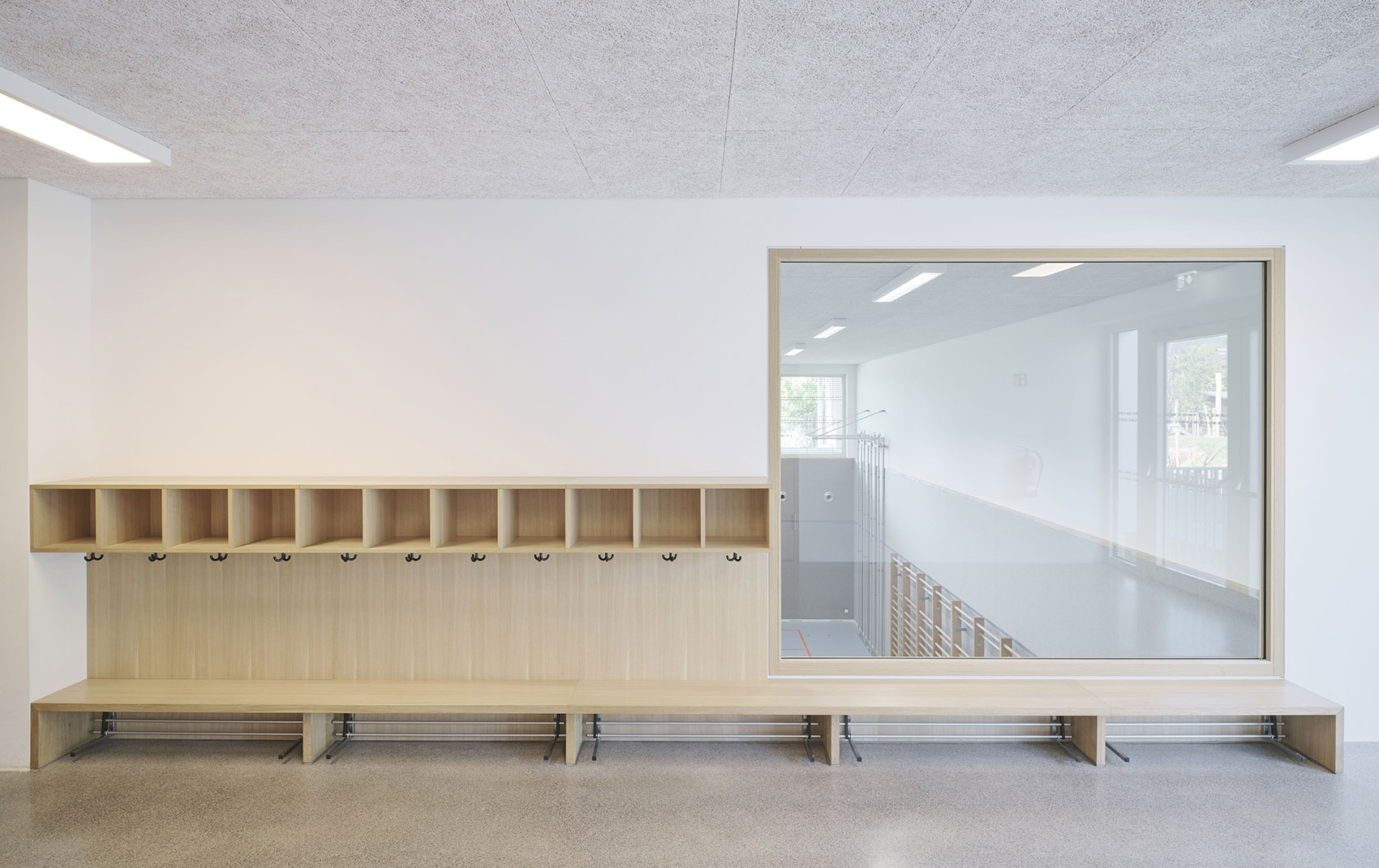 Bütze Wolfurt小学，奥地利/连接新旧建筑，创造统一连续的校园空间-22