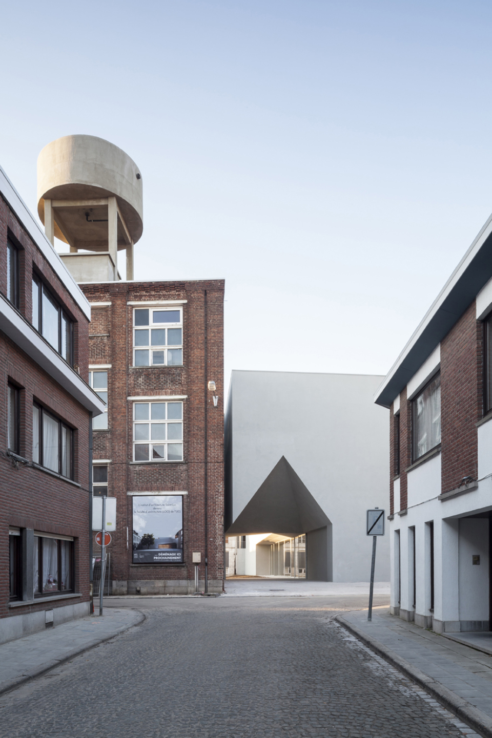 图尔奈建筑学院，比利时/为历史街区注入新特征-3
