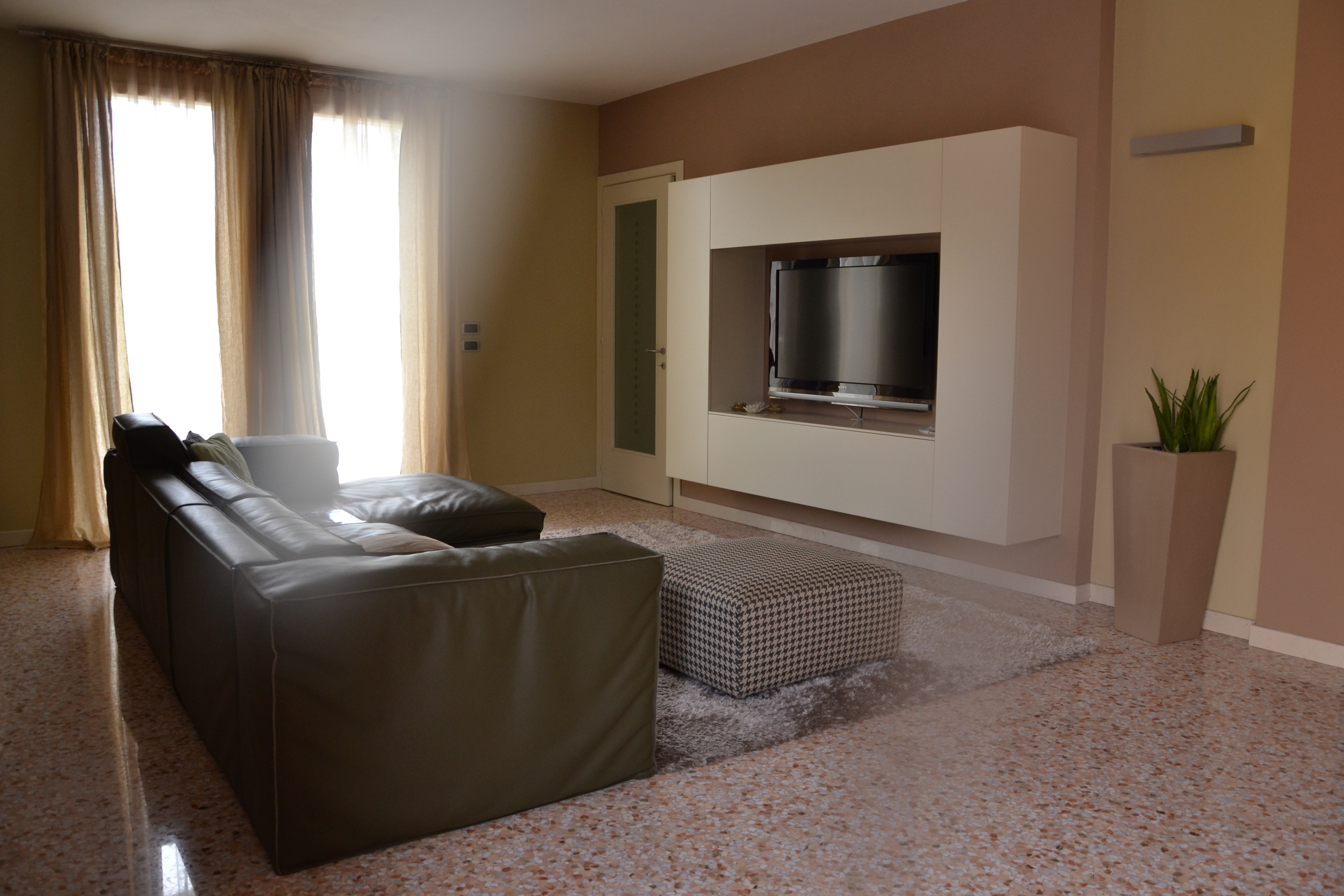 乡间复兴的现代居所——自然材料与尖端科技融合-11