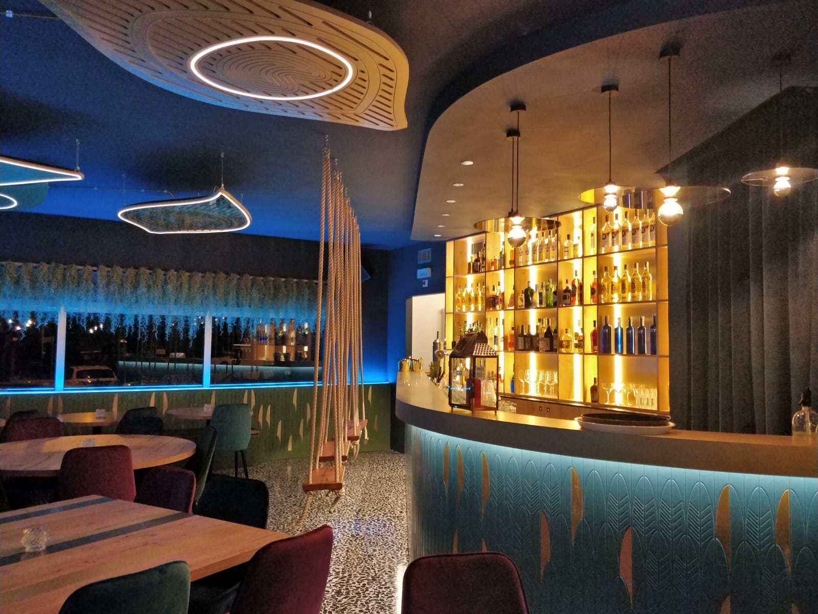 Madeirinho 餐厅设计-11