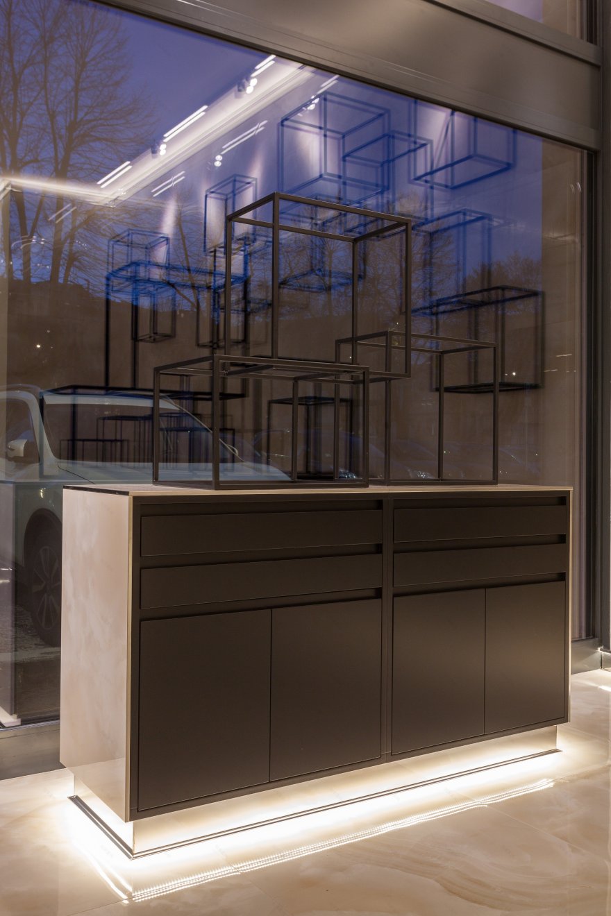 米兰香气云朵·尼基亚·吉拉迪的香水店设计-10