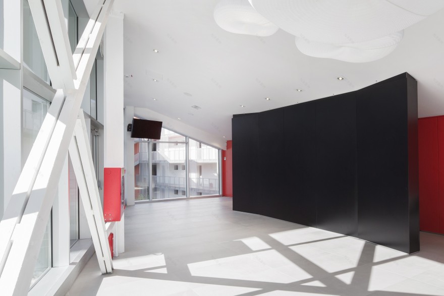 多功能综合体和·索奇尼-25