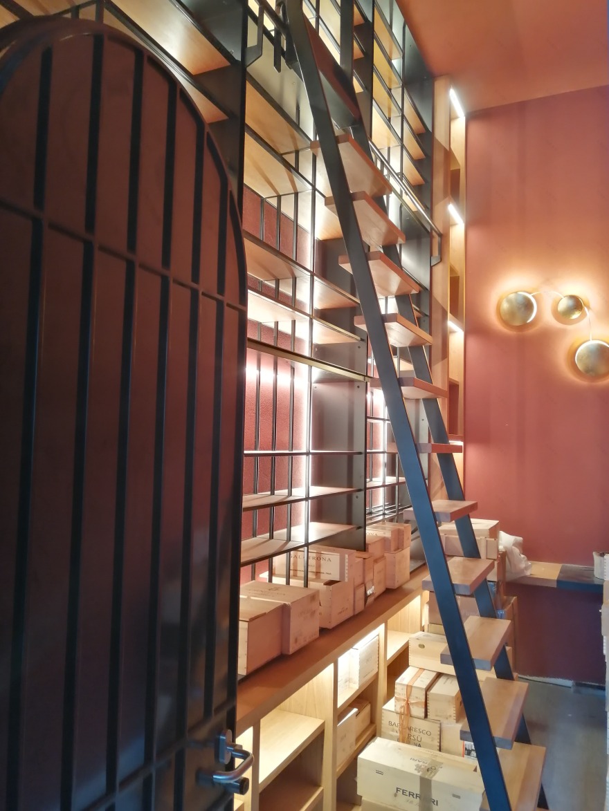 卢加诺葡萄酒库-9