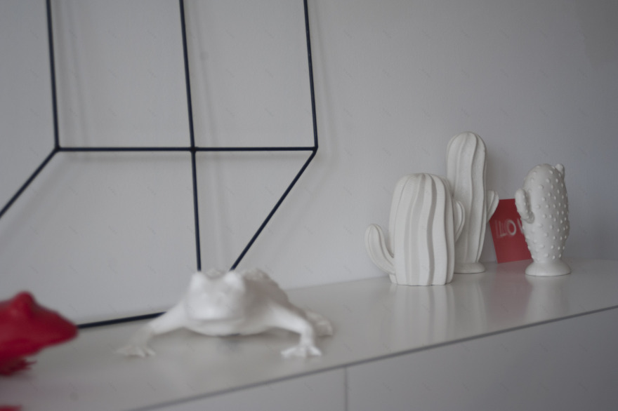 黑白碰撞的简约海景公寓-31