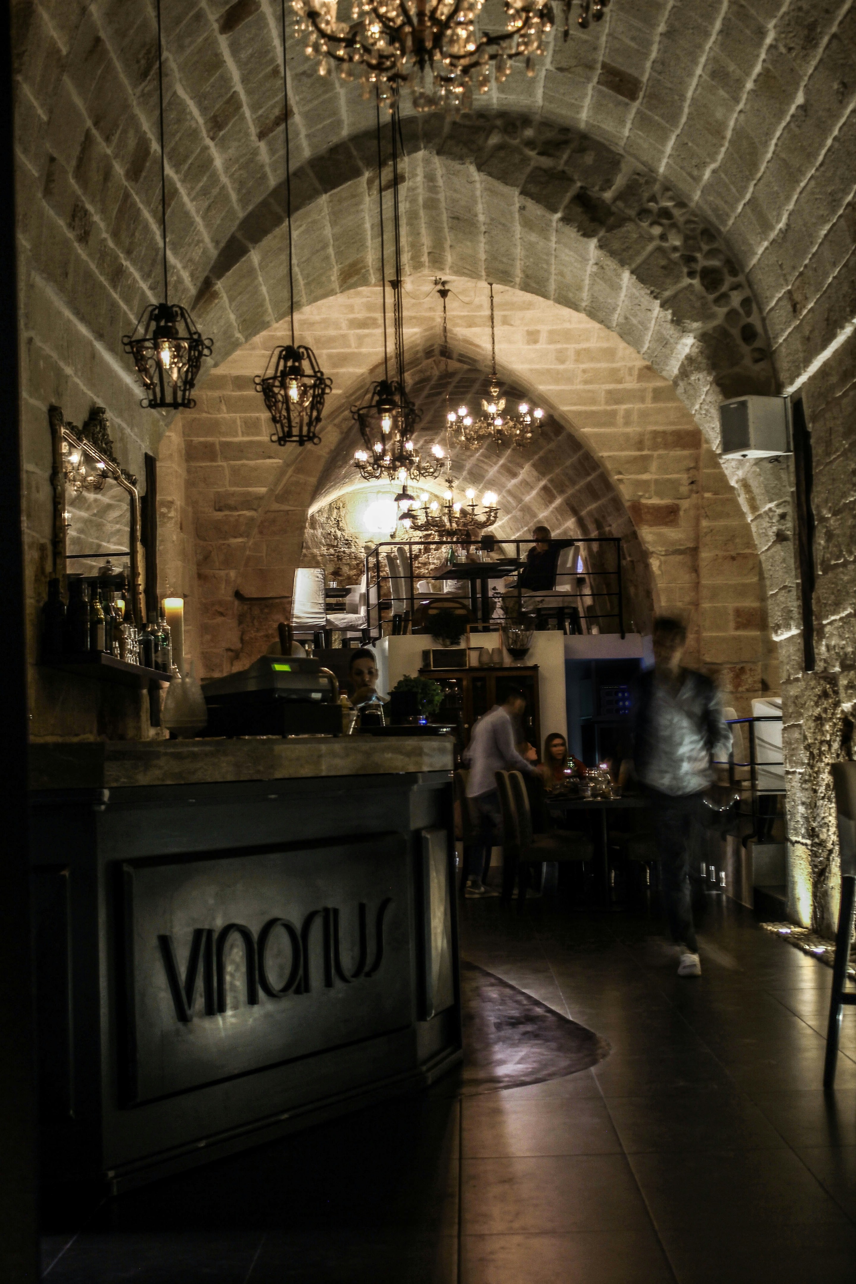 VINARIUS restaurant and wine bar-7