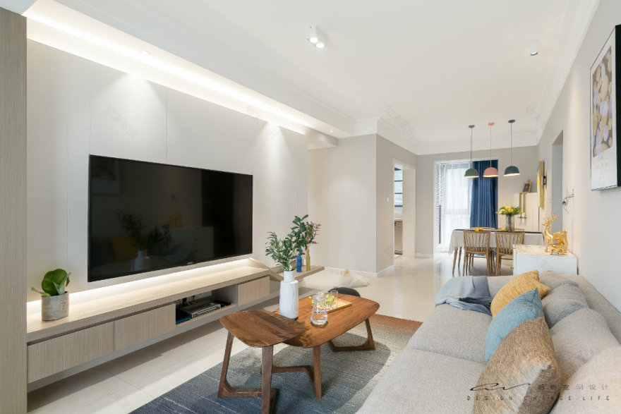 双主卧 90 平空间设计,木色电视墙与仿生植物的完美融合-10