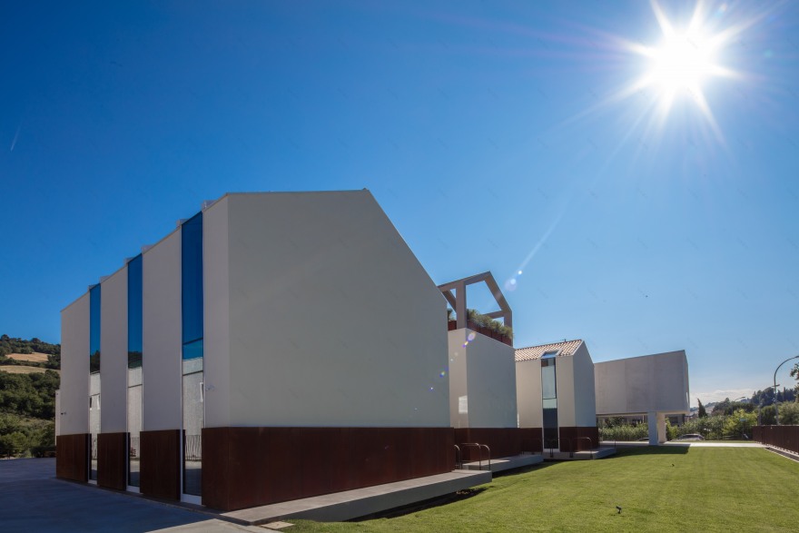 KSENIA SECURITY 总部办公建筑-0