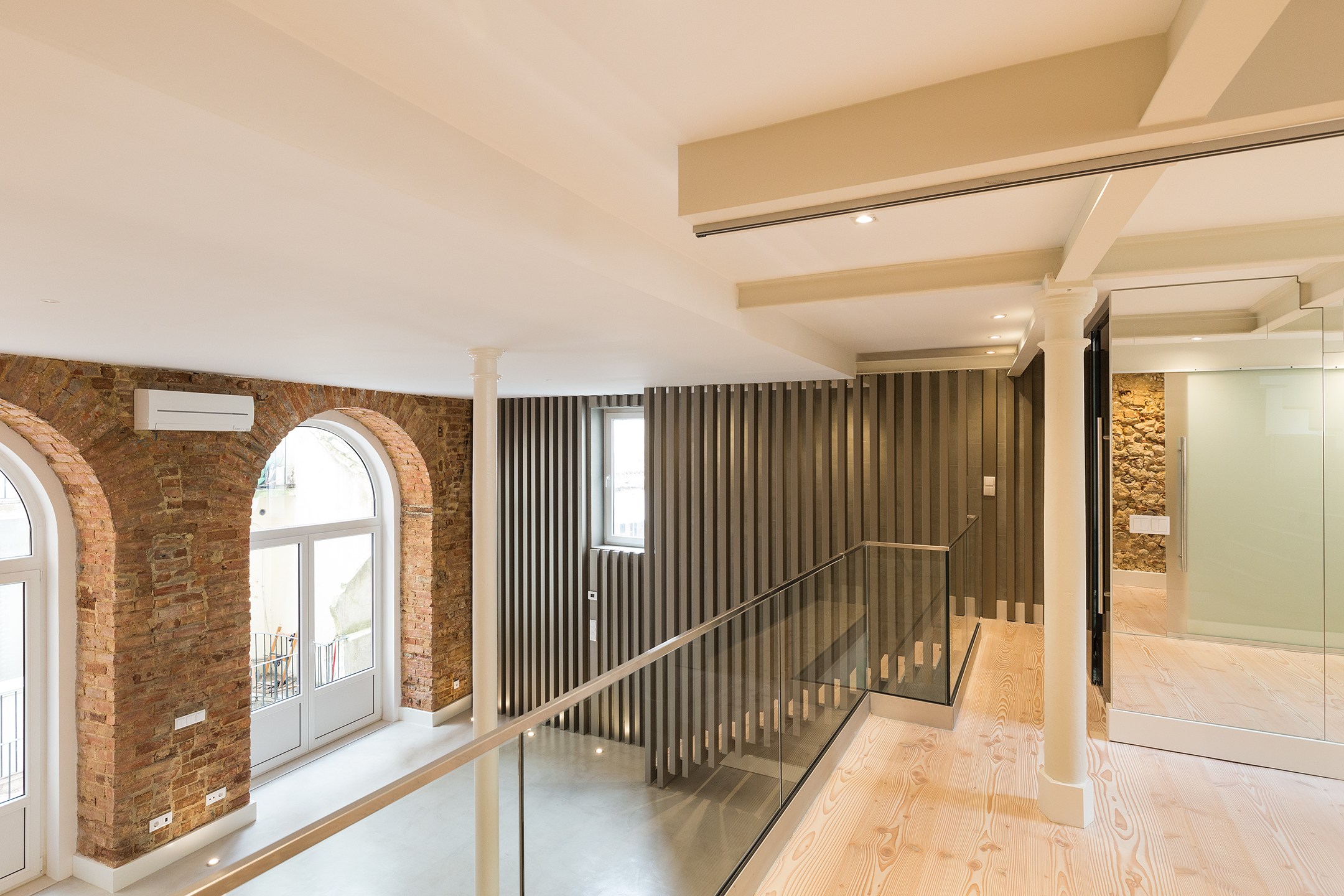 里斯本历史中心 150 平米三层复式公寓设计丨葡萄牙里斯本-15