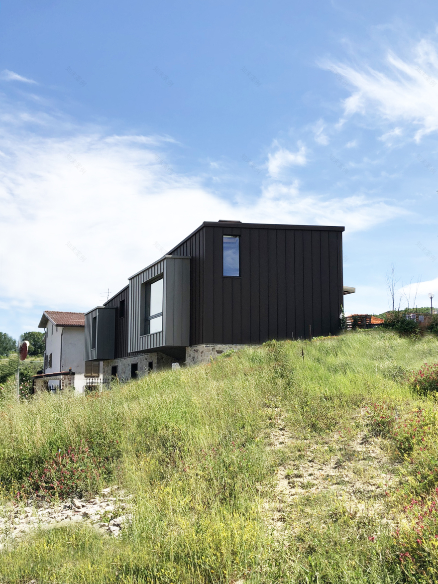 别墅建筑新旧融合的创意之作-0