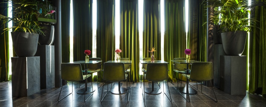 意大利湖畔车站的魔法空间-8