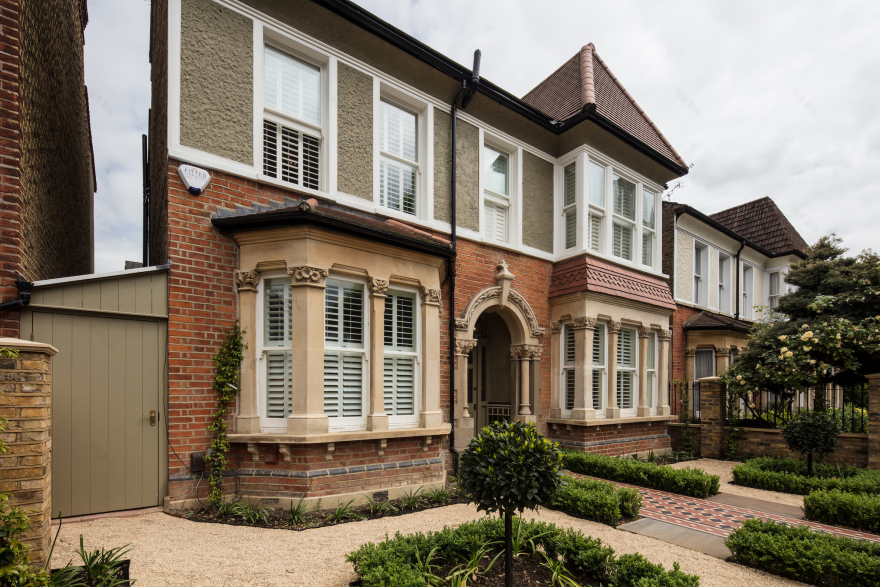 英伦风情别墅现代改造,历史与时尚的完美融合-9