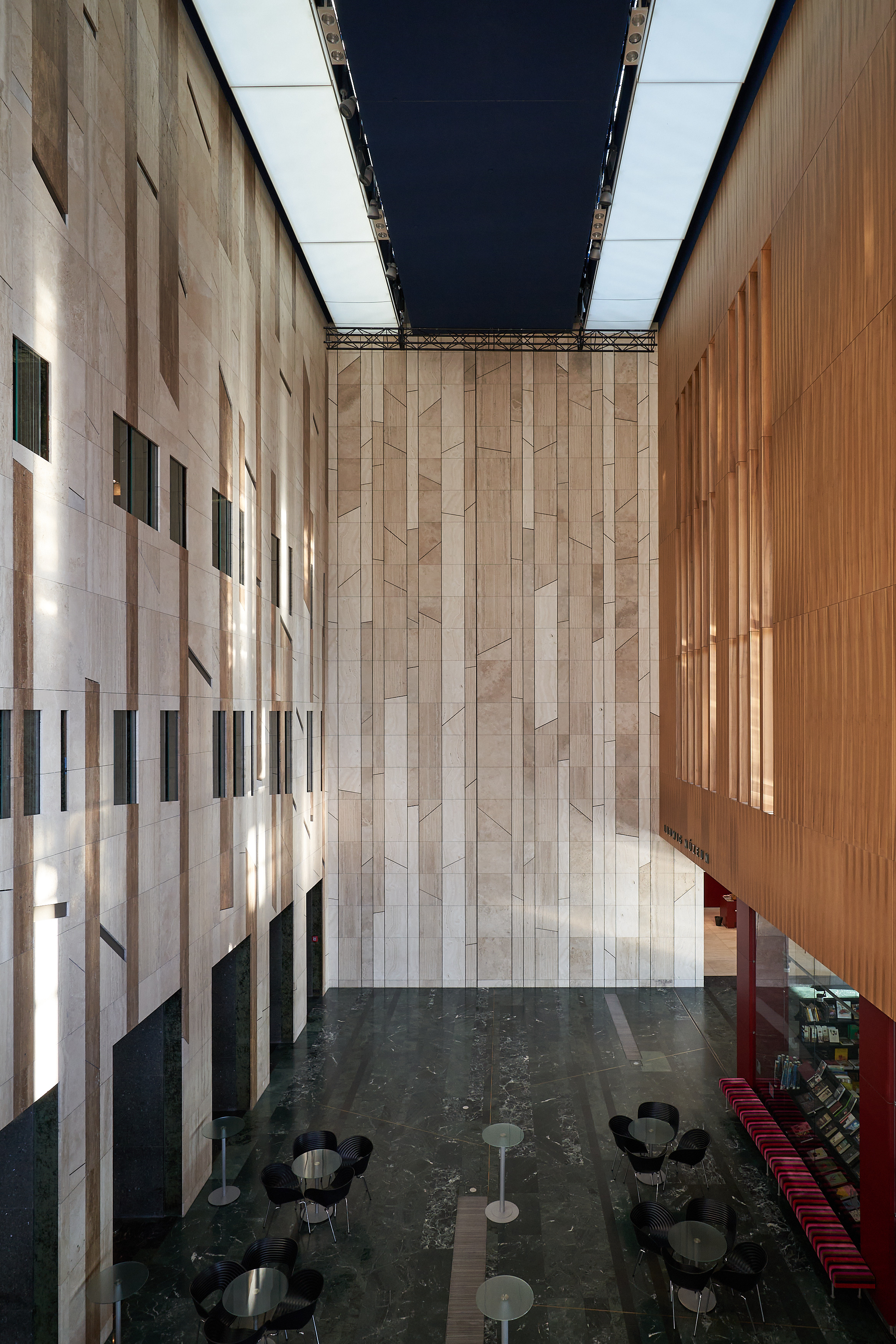 布达佩斯艺术宫丨匈牙利布达佩斯丨不详-14