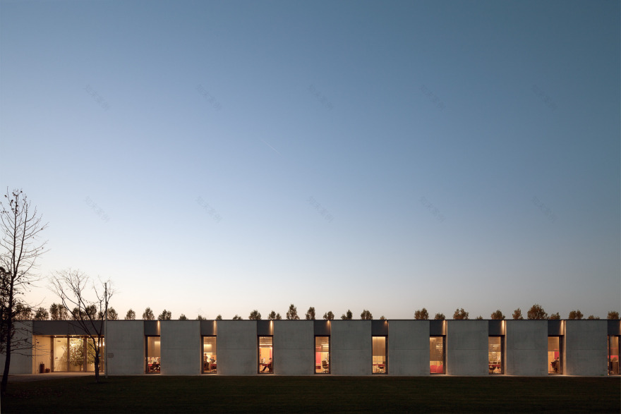 AKQA 意大利总部办公空间-13