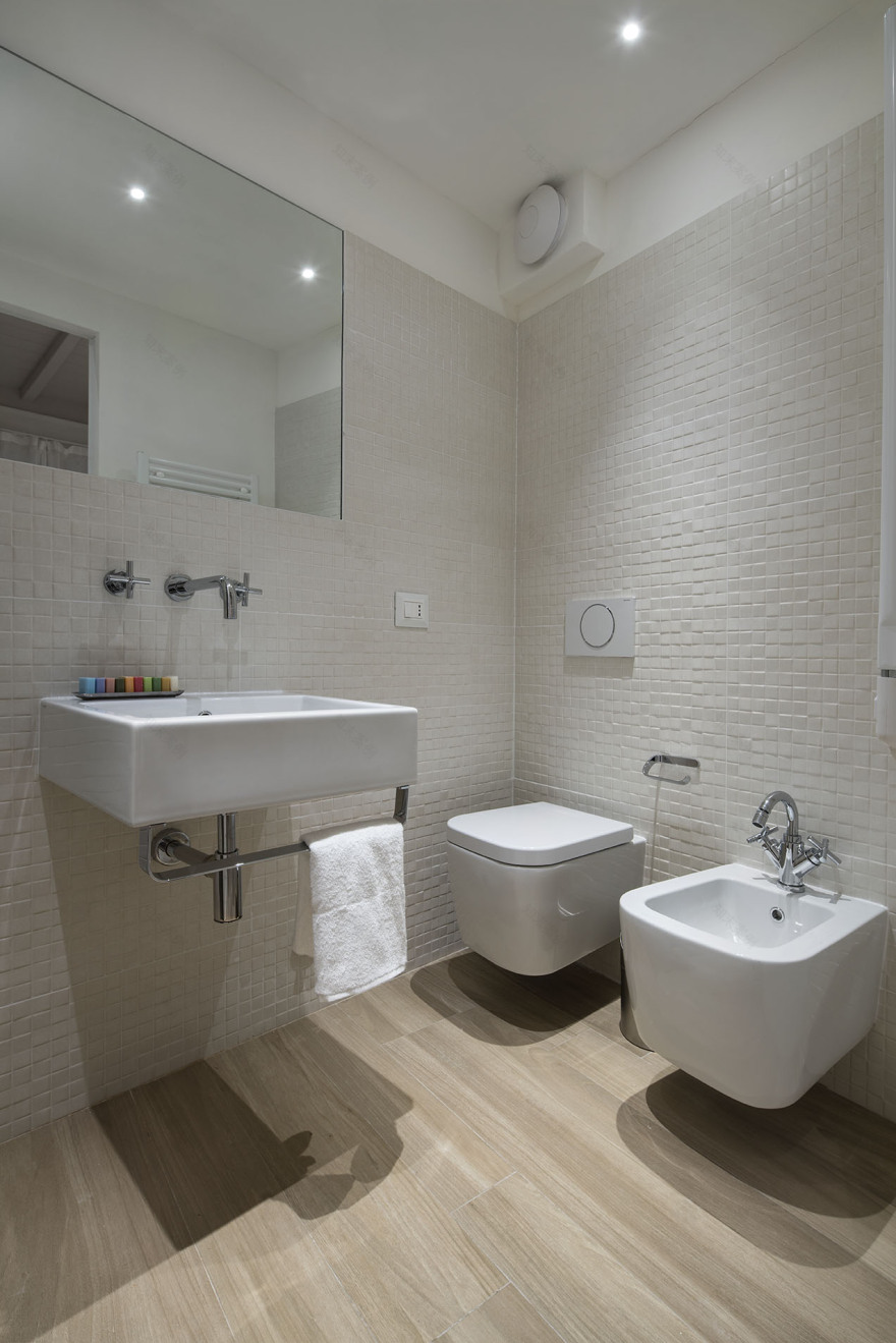 佛罗伦萨历史建筑翻新变身优雅公寓-30