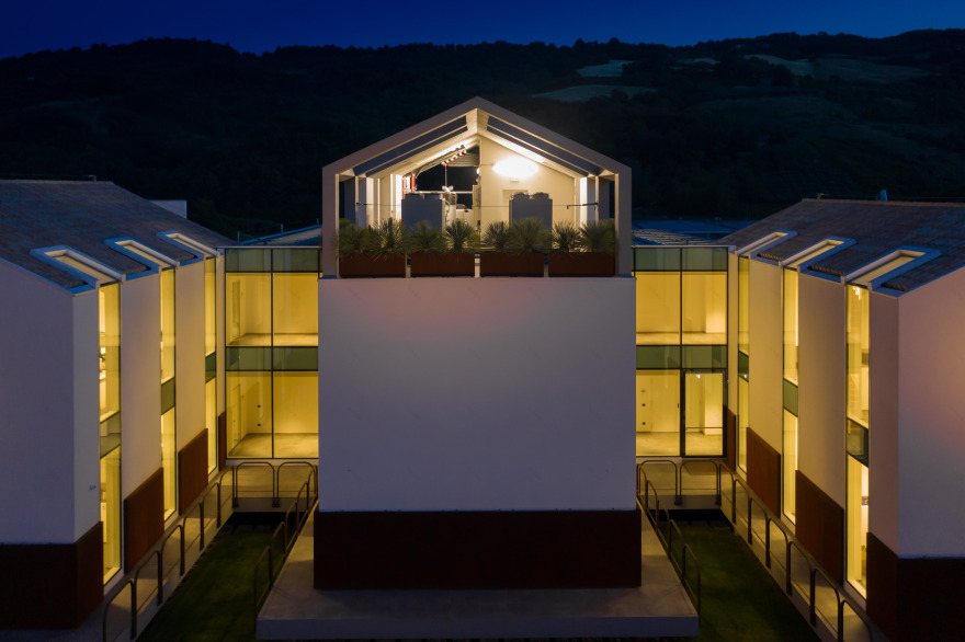 KSENIA SECURITY 总部办公建筑-10