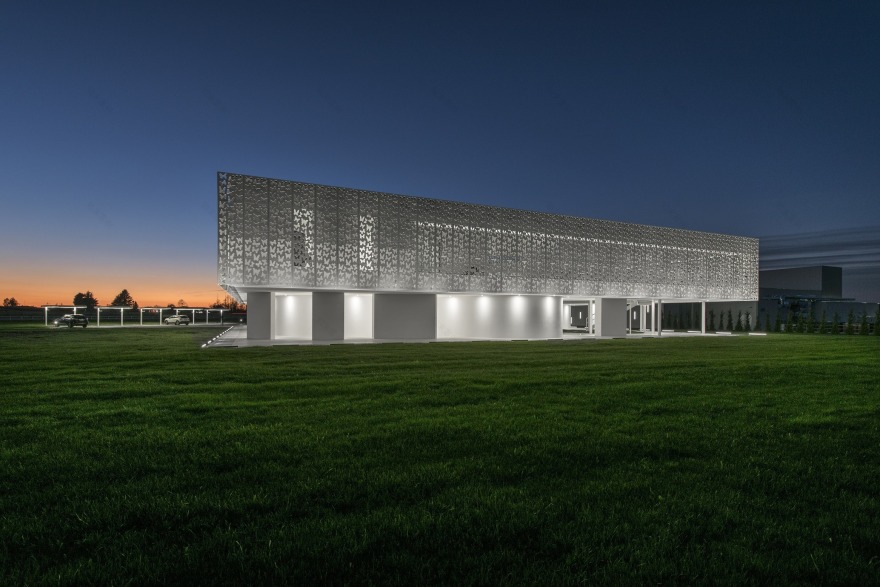 意式蝶舞·Omnicos 化妆品总部办公建筑-38