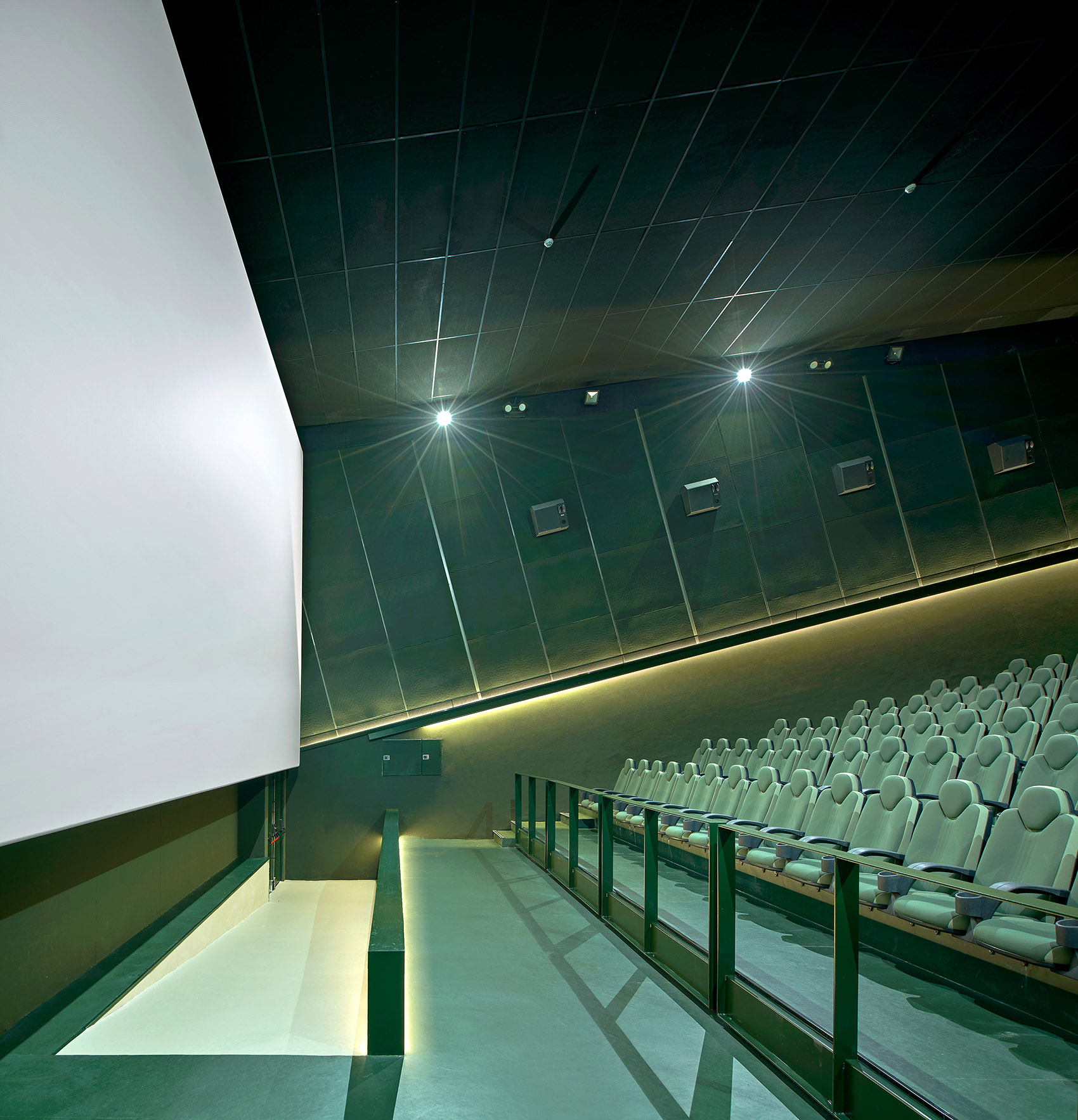 Filmax电影院的4个放映厅改造，西班牙/开发沉浸式的观影体验以吸引数字时代的观众-9