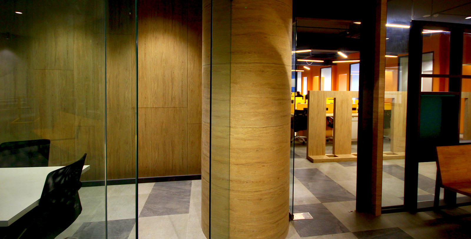 Office Millennium | 旧厂房中的时尚办公空间-3