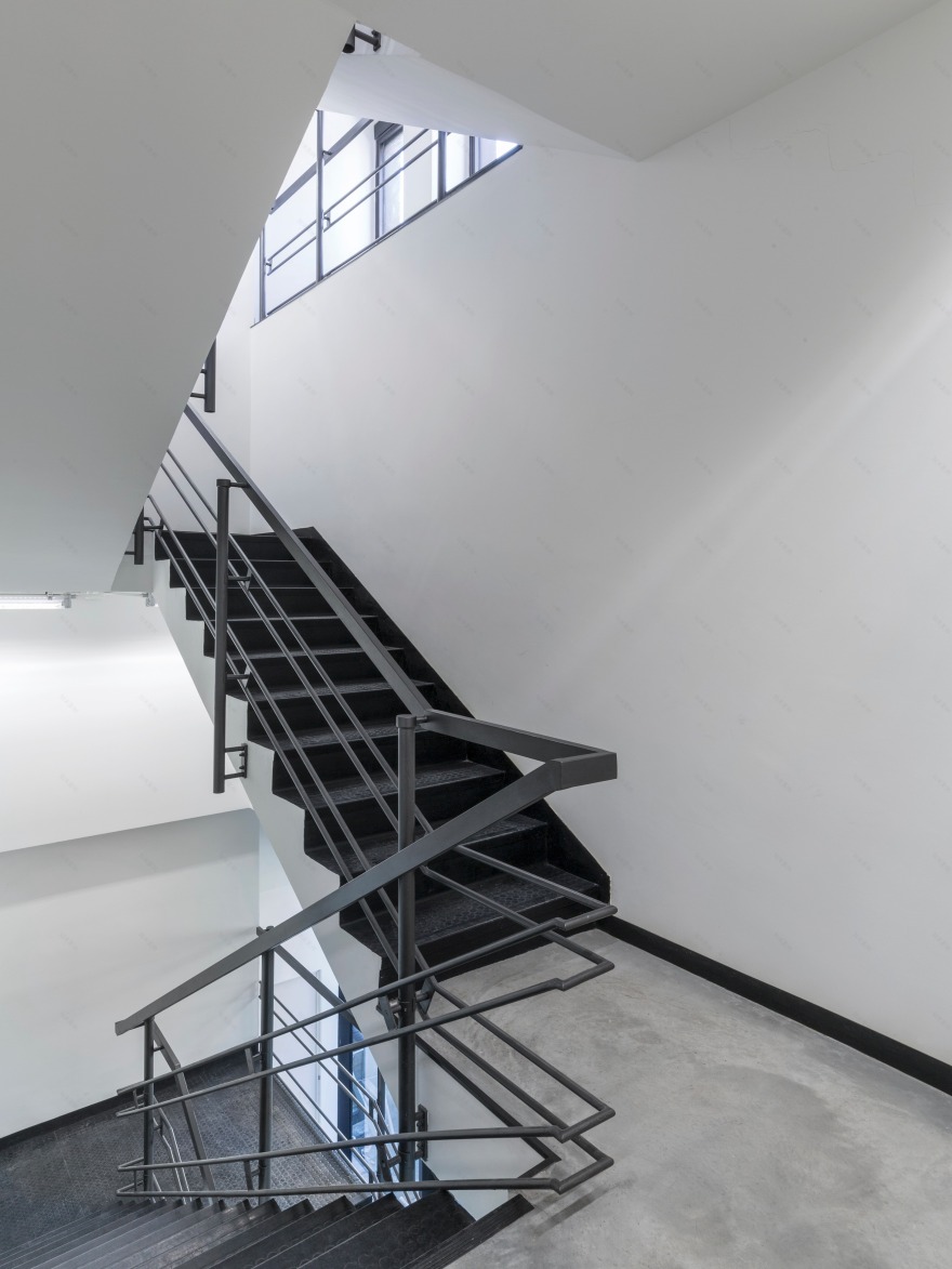 智能升级!意大利 Agnelli 基金会总部引领办公空间新潮流-21