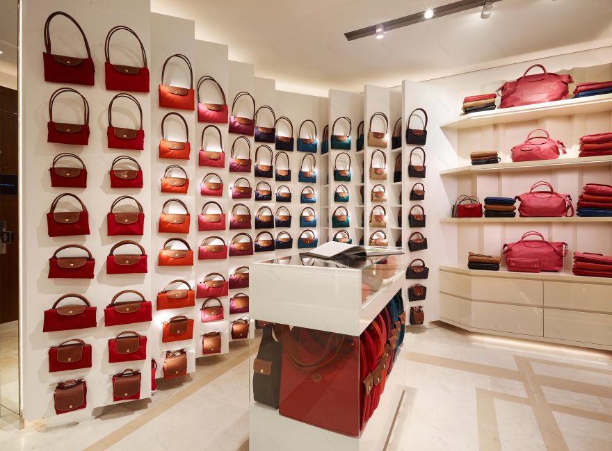 佛罗伦萨 Longchamp 旗舰店,精致简约的室内设计-6
