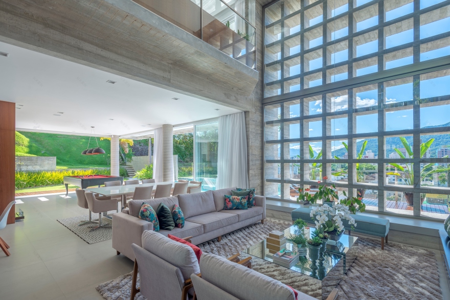 倾斜地块上的现代住宅 | 巴西 Jaraguá do Sul 的 ZB 之家-28