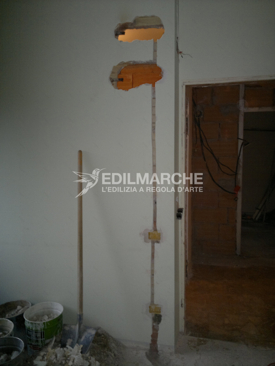 140 平米马切拉塔公寓翻新,自然木色与柔和色调的优雅融合-6