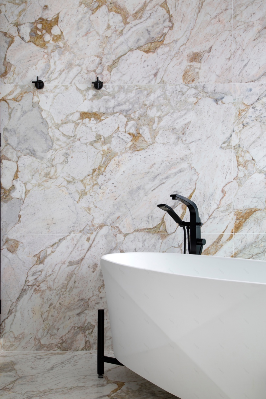 巴西女演员 Bruna Marquezine 家居设计 | 色彩斑斓的千平米艺术空间-12