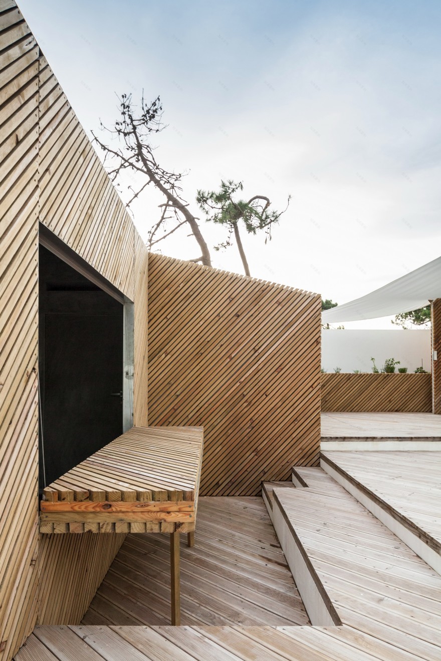 海边别墅的创意重建 | SilverWoodHouse-24