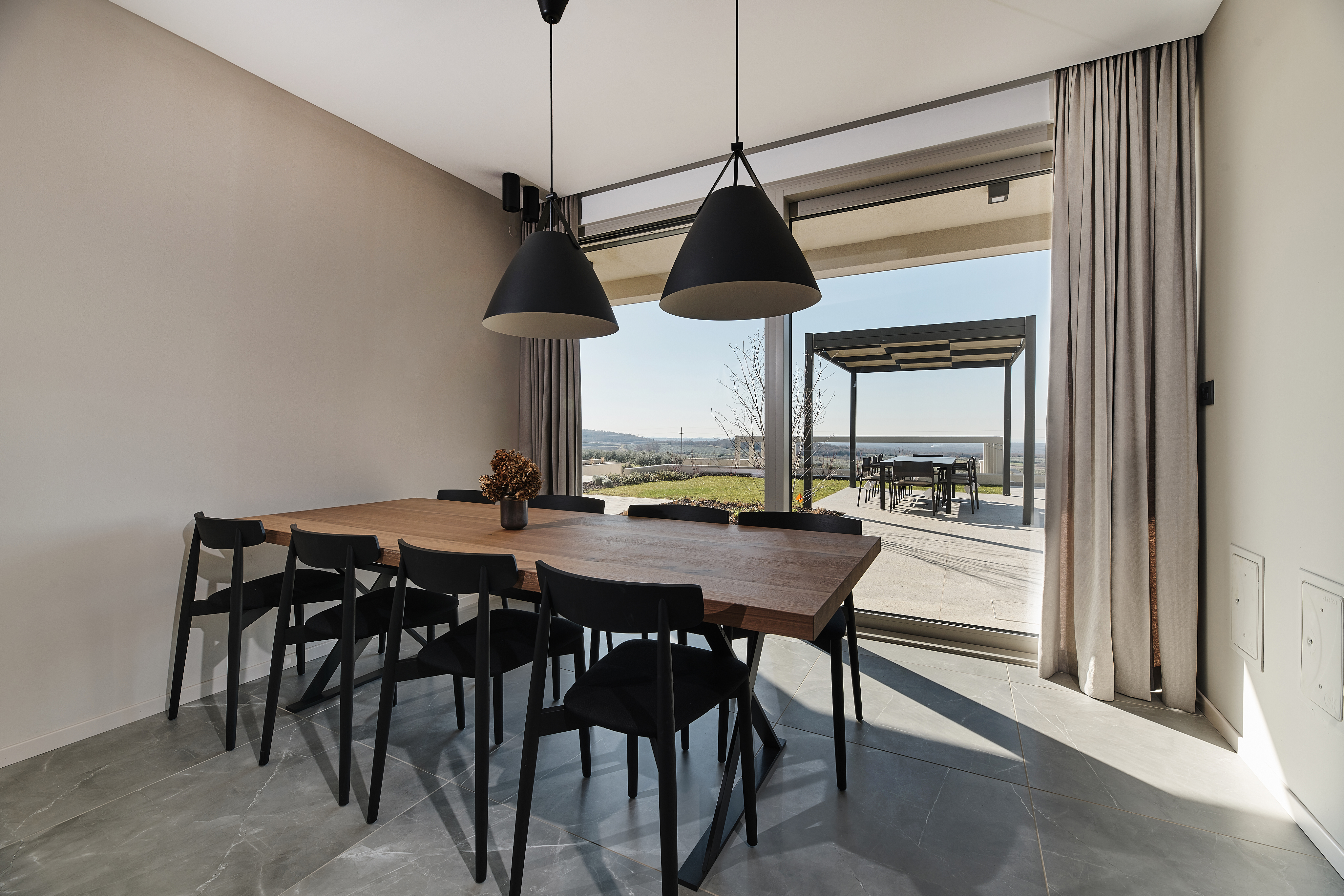 神秘内敛的伊斯特拉海岸别墅-14