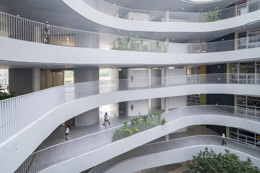 红岭实验小学 | 垂直校园,山谷庭院,儿童乐园-36