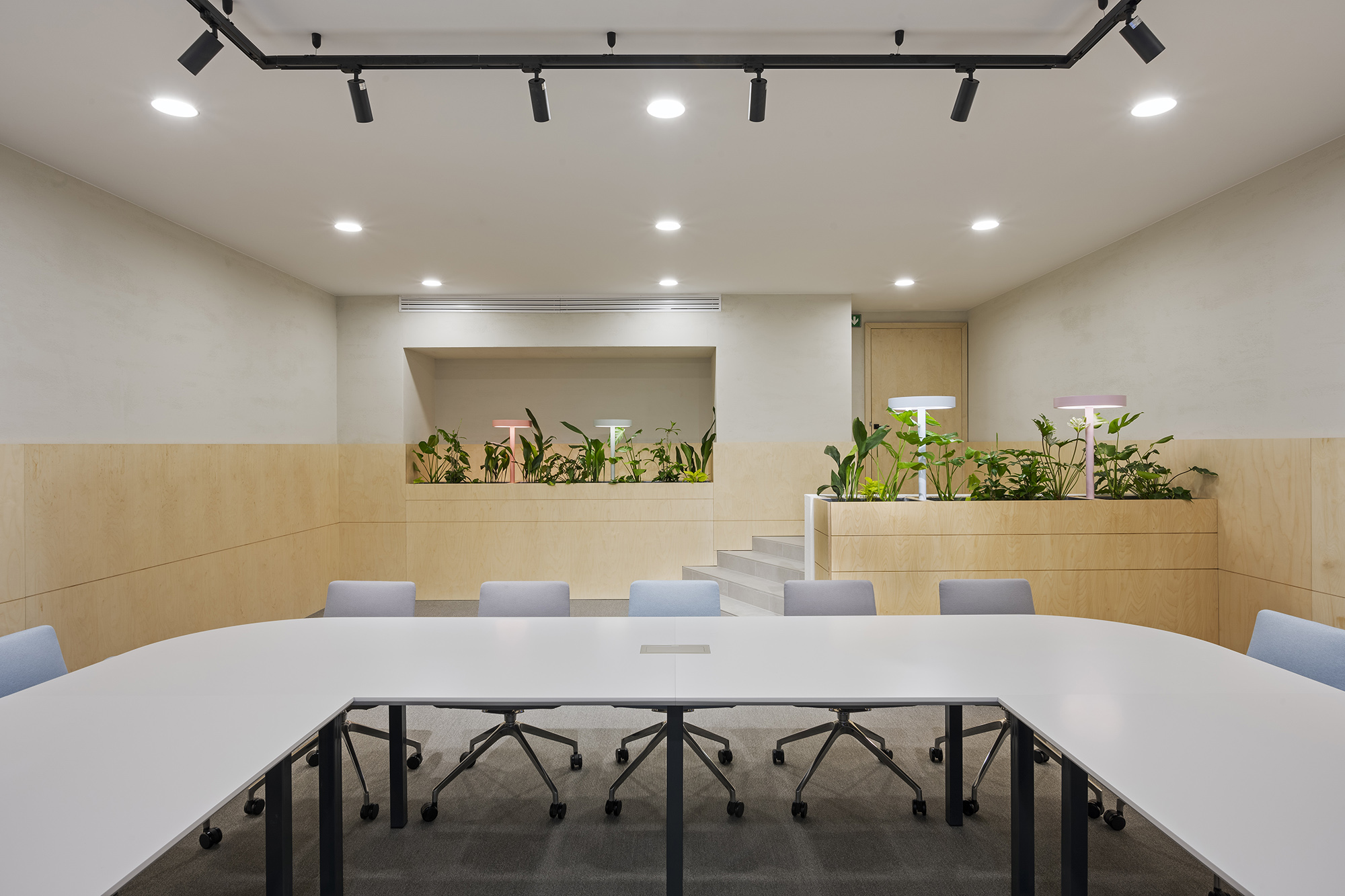 Telenor Budapest 旗舰店 | 温馨社区办公空间-12