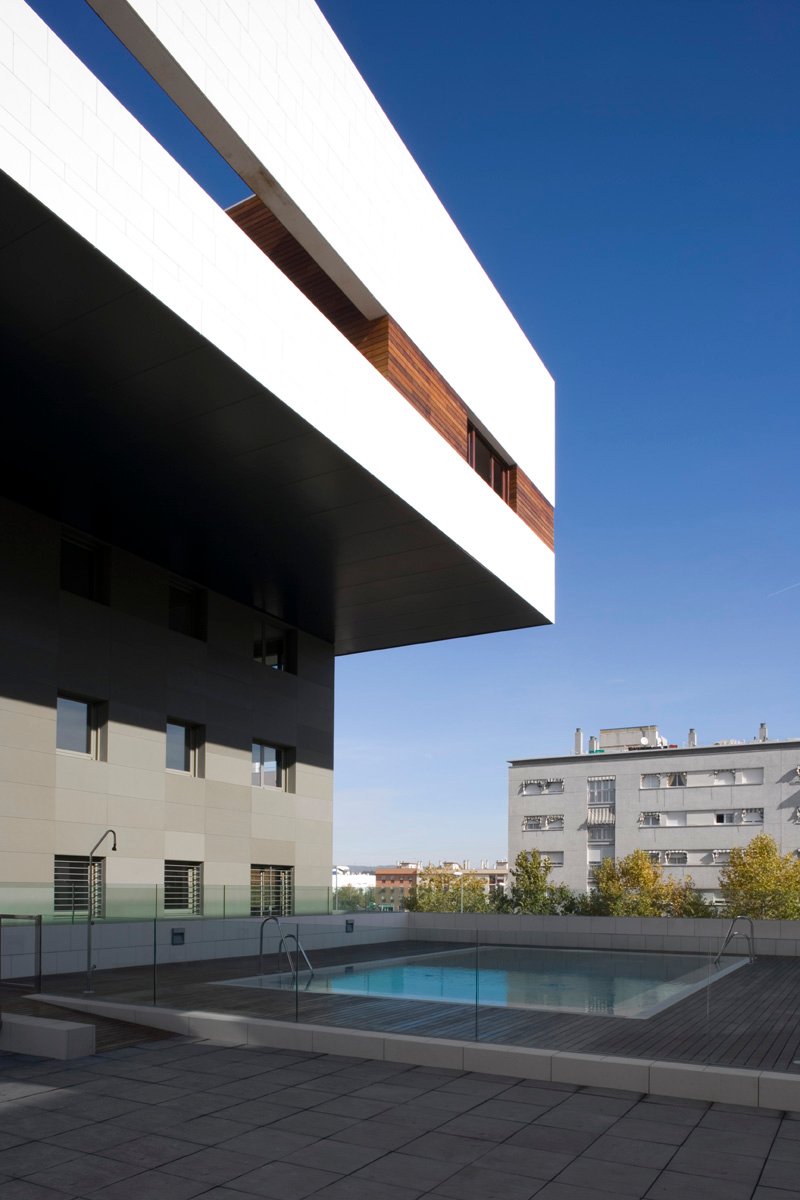 打破城市隔阂,连接山水的教育建筑-8