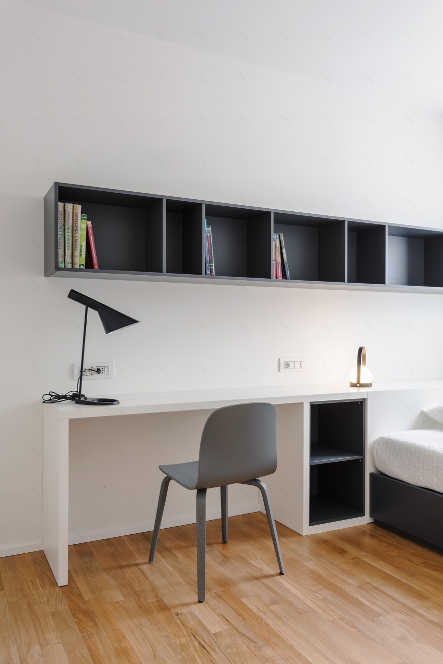 米兰优雅灰调公寓,经典与现代的碰撞-38