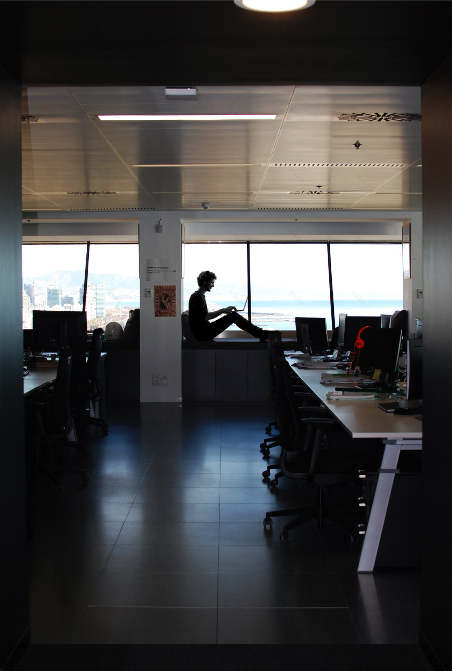 Sergi Bellvert Comas 办公建筑-5