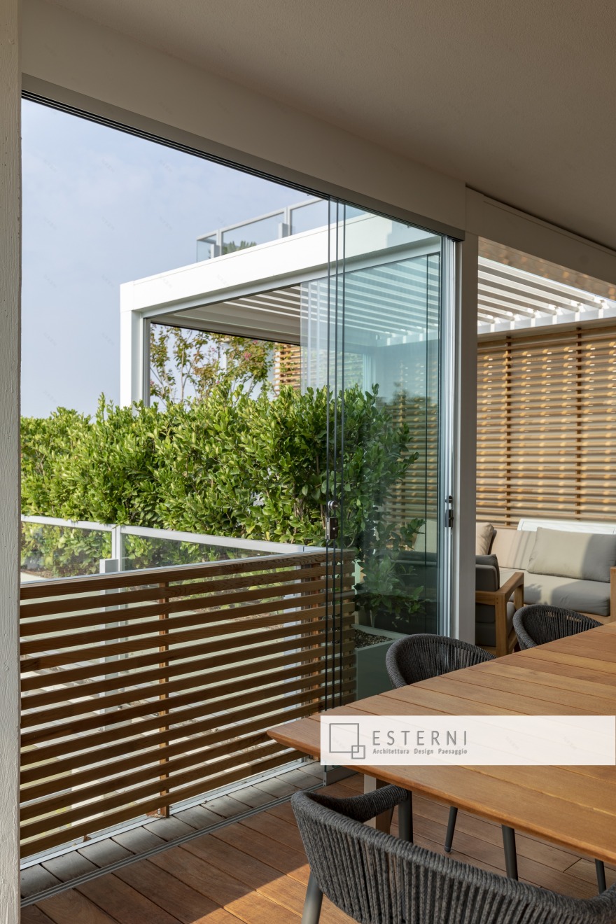 生态木阳台,全玻璃滑动面板,垂直绿墙,漂浮木地板-11