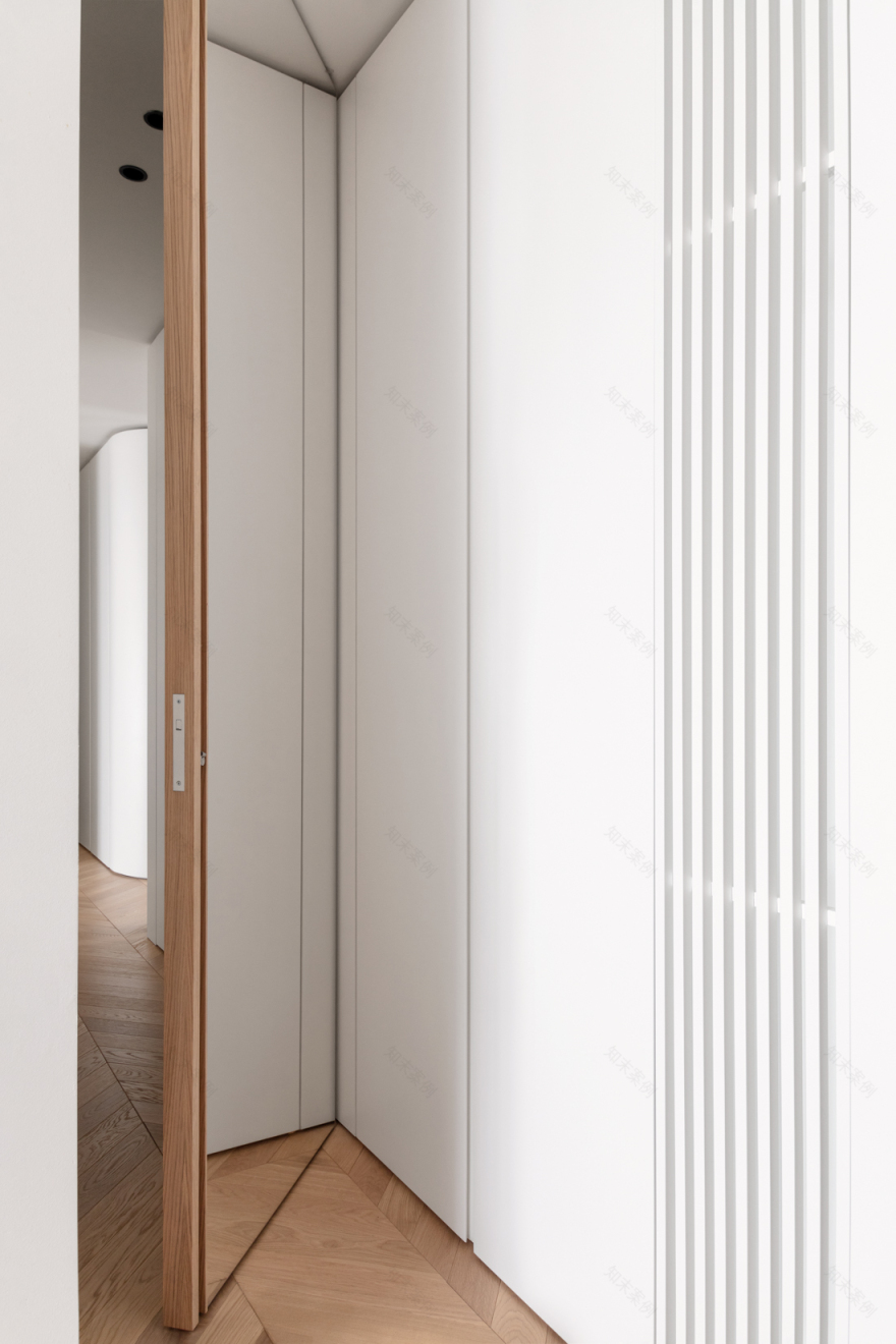 曲径通幽的简约风住宅设计-24