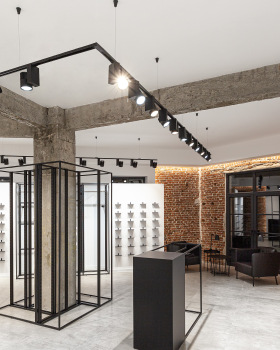 希腊 Serres 镇 Step 运动商店室内设计