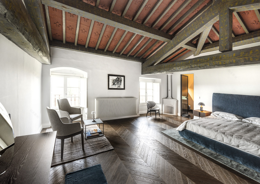 意大利佛罗伦萨山顶复式公寓设计丨Pierluigi Sammarro-22