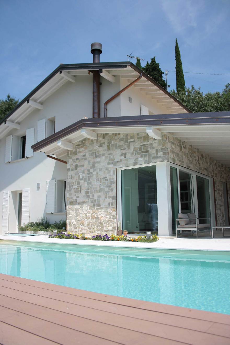 意大利别墅 Villa Fleur 自然光与绿植的完美融合-1