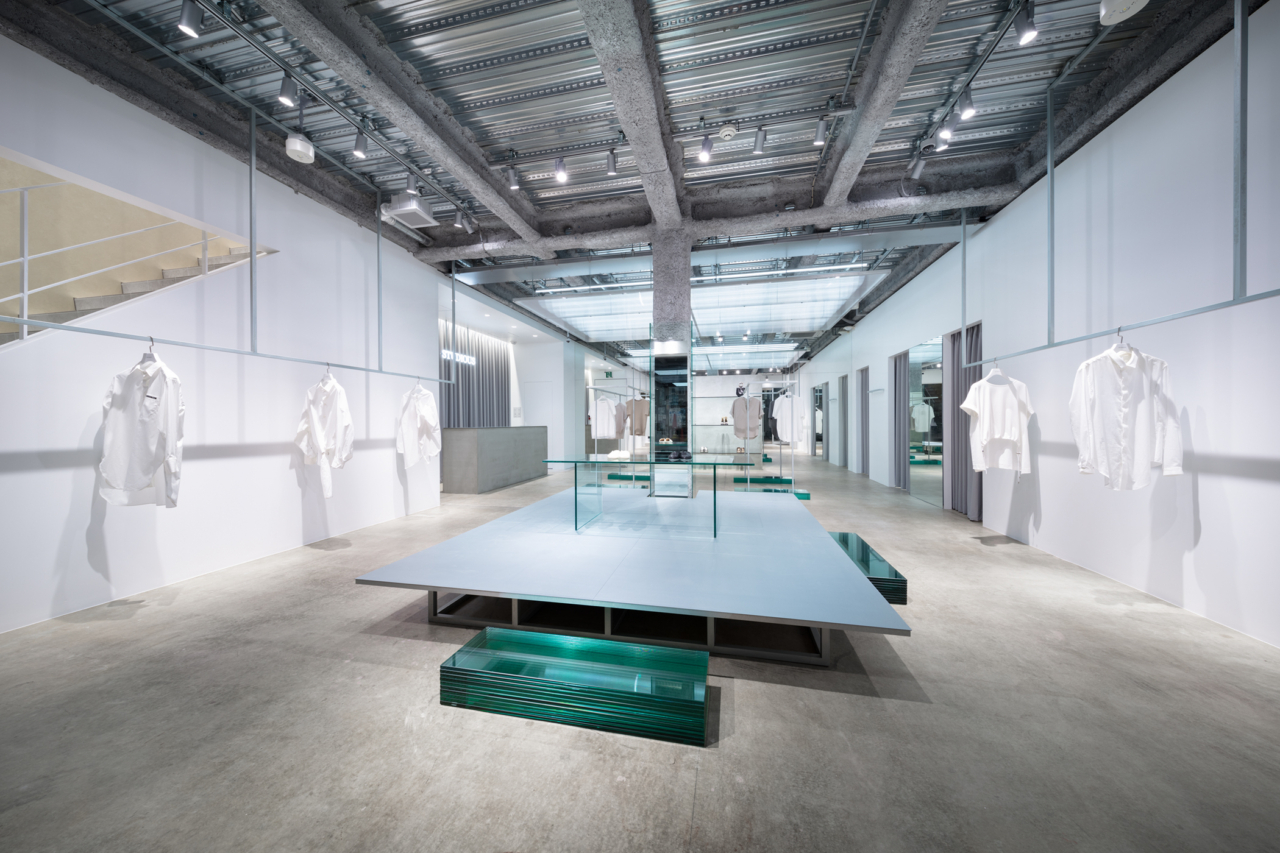 Koichiro ONIKI新作｜用极简诠释商业空间-4