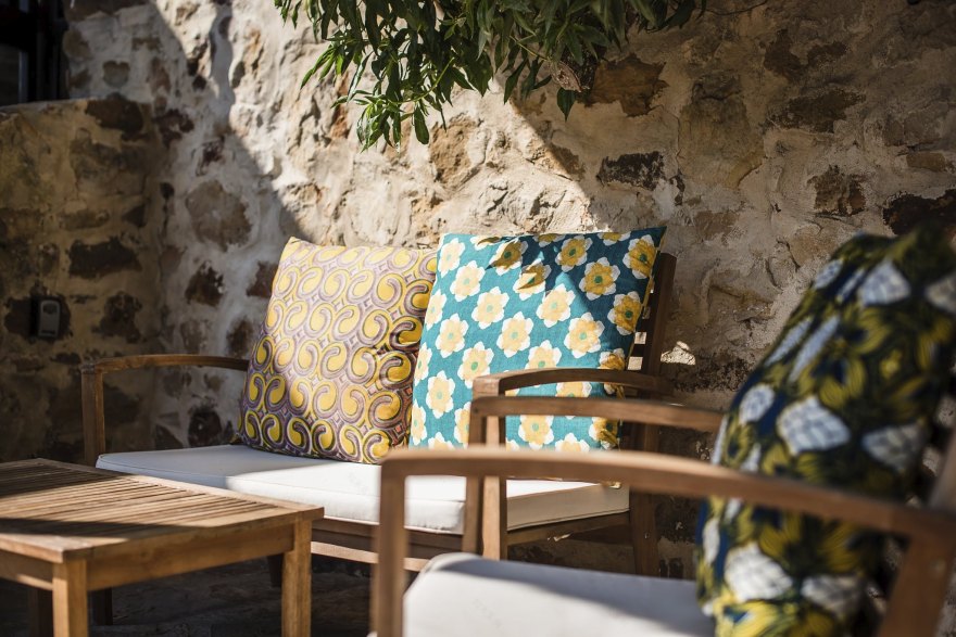 风之庇护的小石屋-2