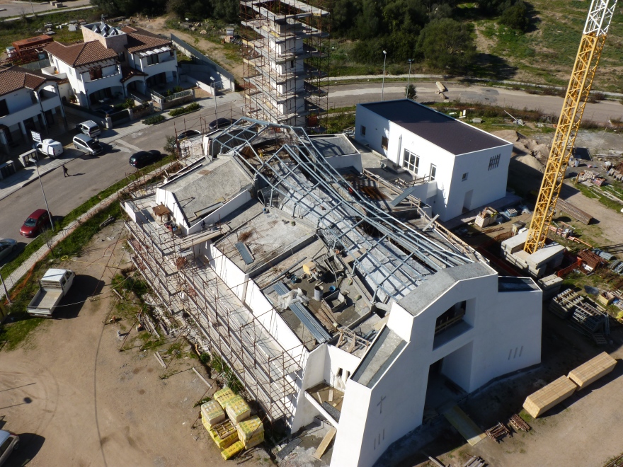 简练优雅的意大利圣米歇尔天使教堂-2