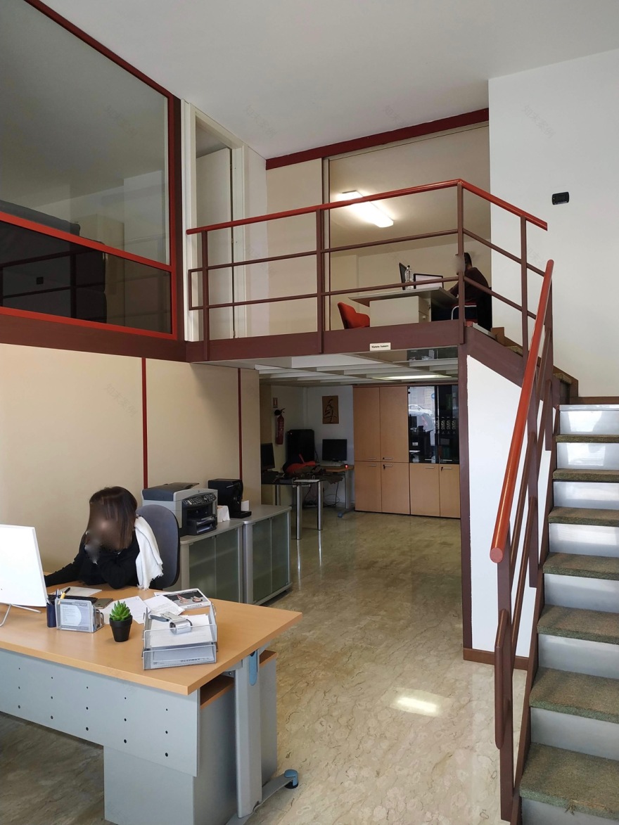 灵活舒适,功能齐全的办公室设计-17