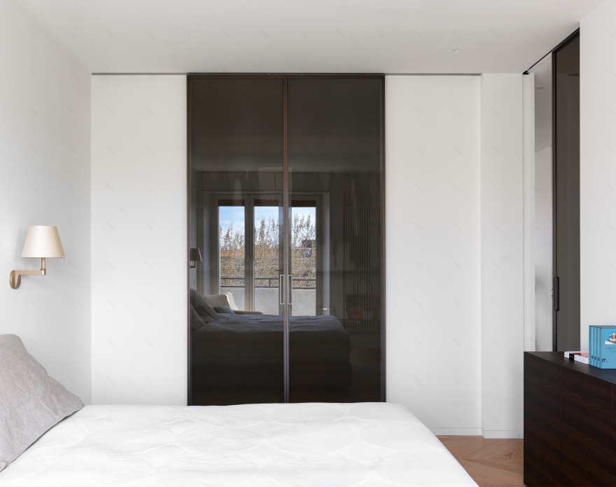 光影交汇,传统公寓的现代新生-19