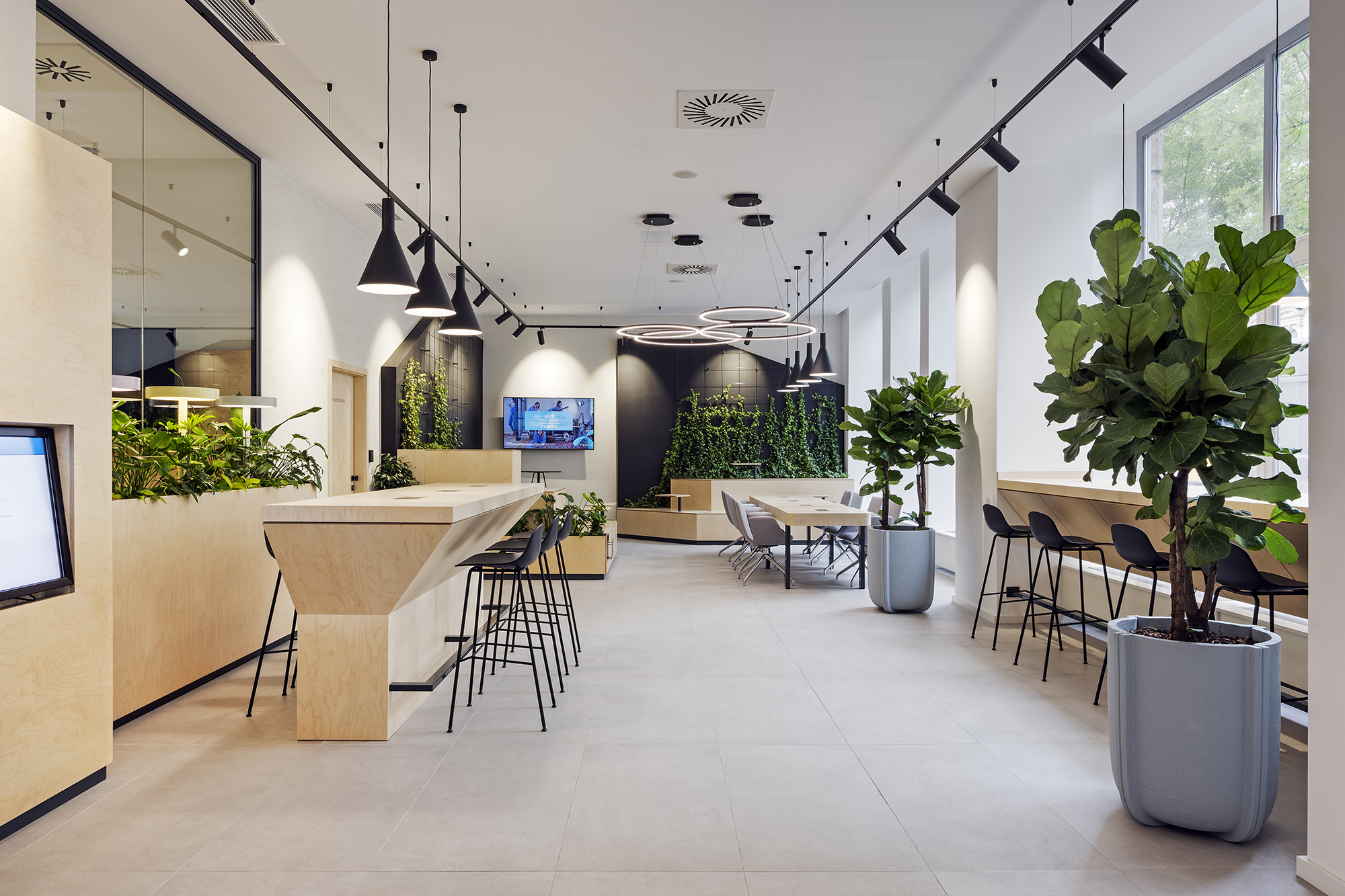 Telenor Budapest 旗舰店 | 温馨社区办公空间-0