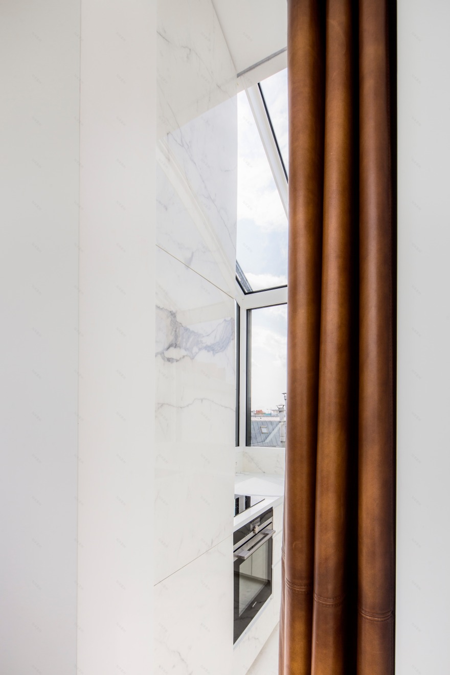 巴黎经典建筑中的现代居住空间-9