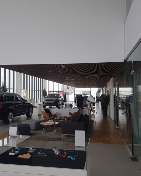 Mektrin Motors 沃尔沃汽车经销商大楼