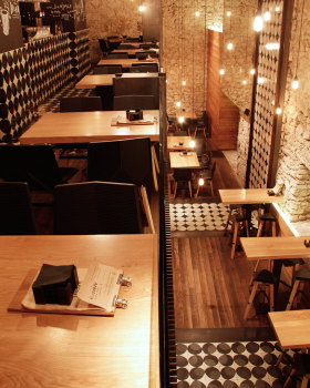 ALMA NEGRA 餐厅