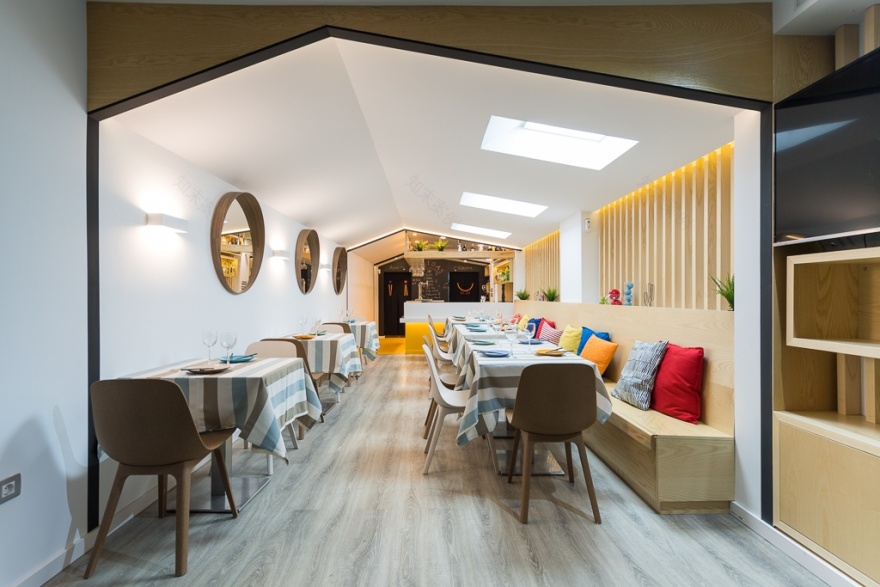 韩式餐厅"Mandu"——温馨海景空间-1