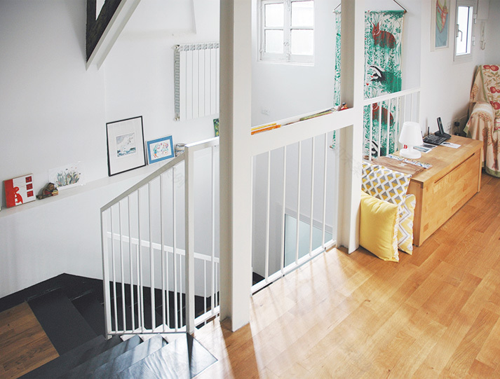 历史中心 90 平米阁楼公寓,舒适休闲风格,露台俯瞰热那亚古城-4